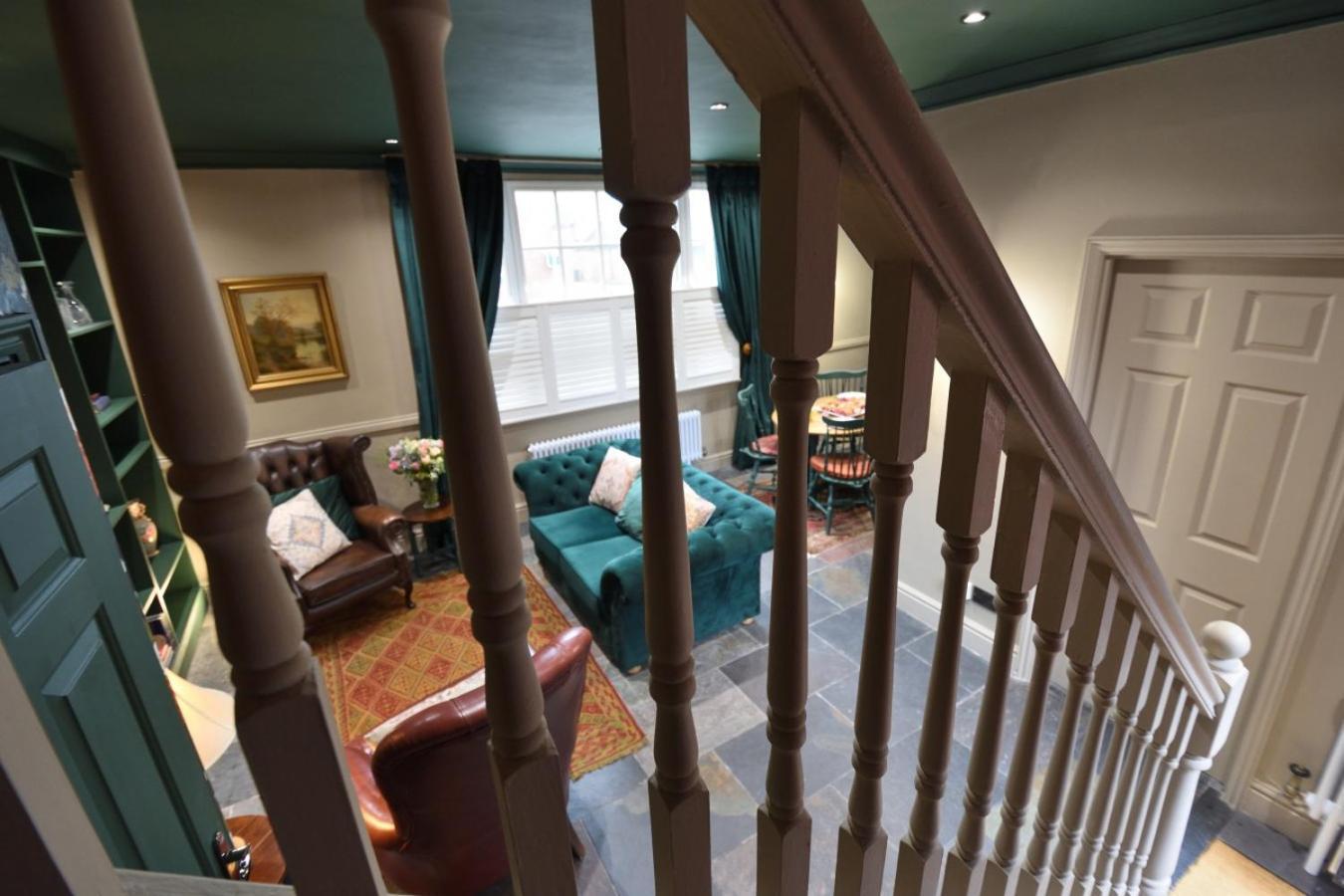 Samuels' A Duplex Apartment By Spires Accommodation In Lichfield City Centre エクステリア 写真