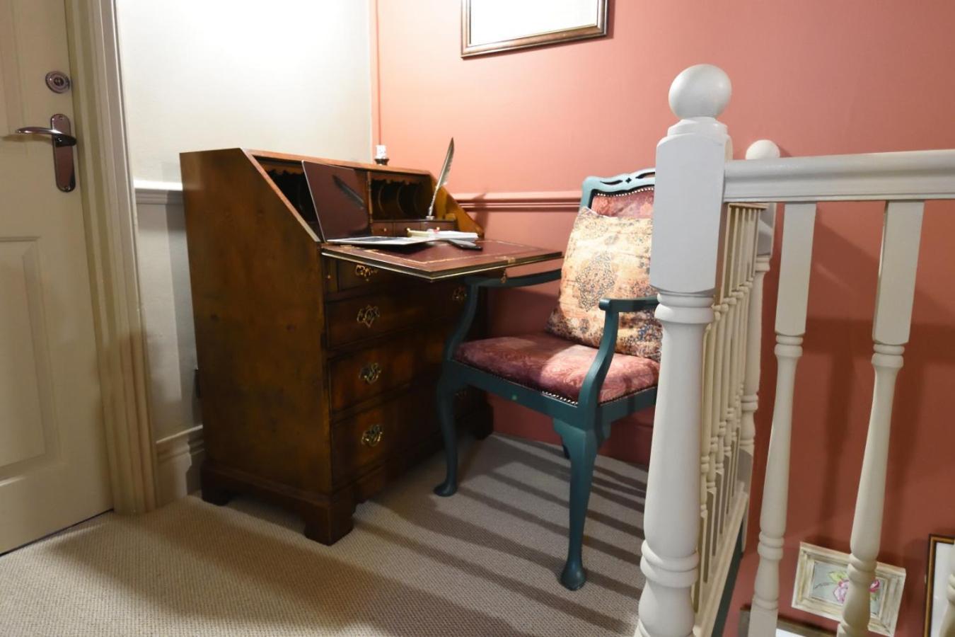 Samuels' A Duplex Apartment By Spires Accommodation In Lichfield City Centre エクステリア 写真
